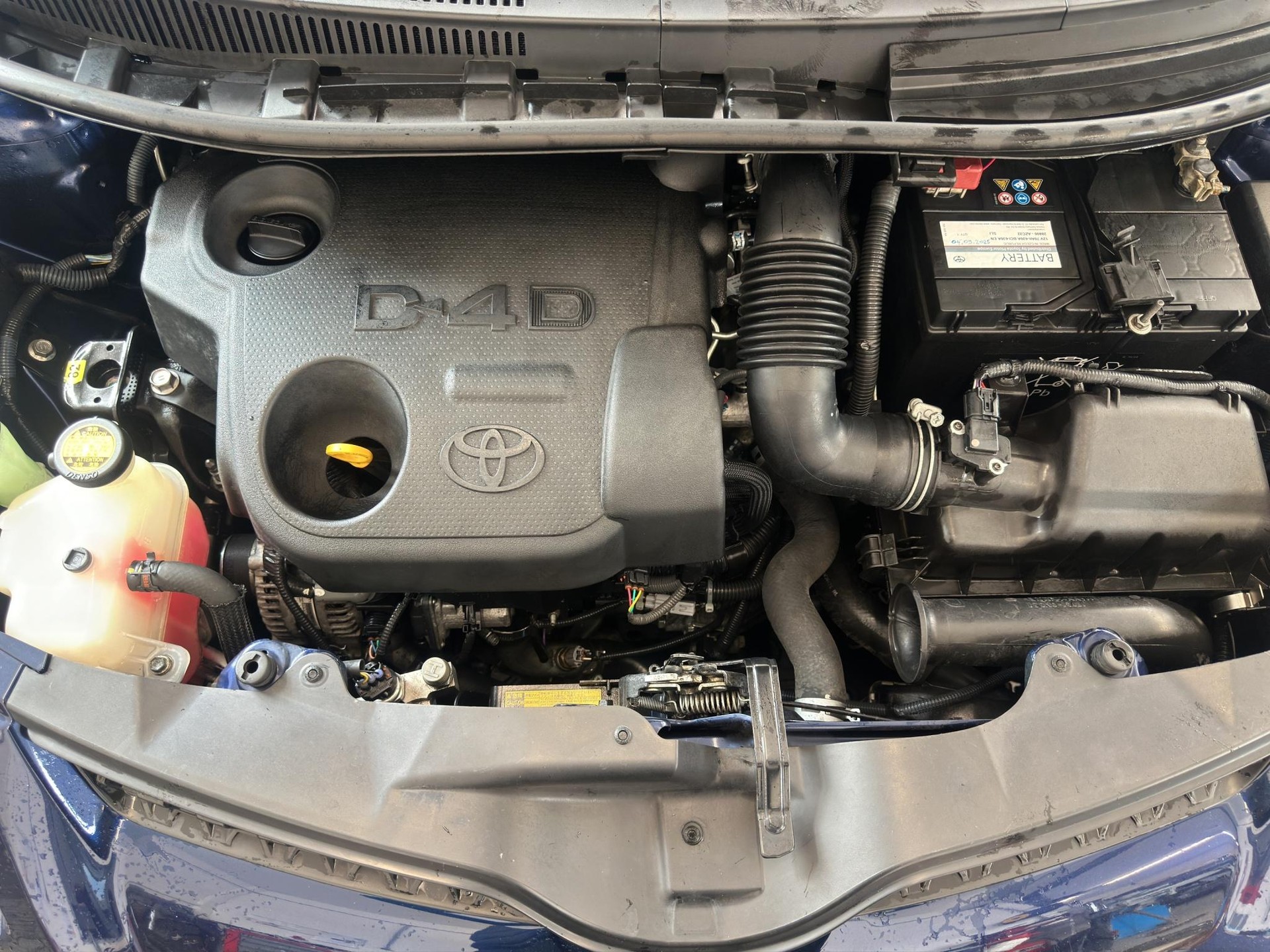 TOYOTA Urban Cruiser 1.4 D-4D Linea Sol 4WD-image-14