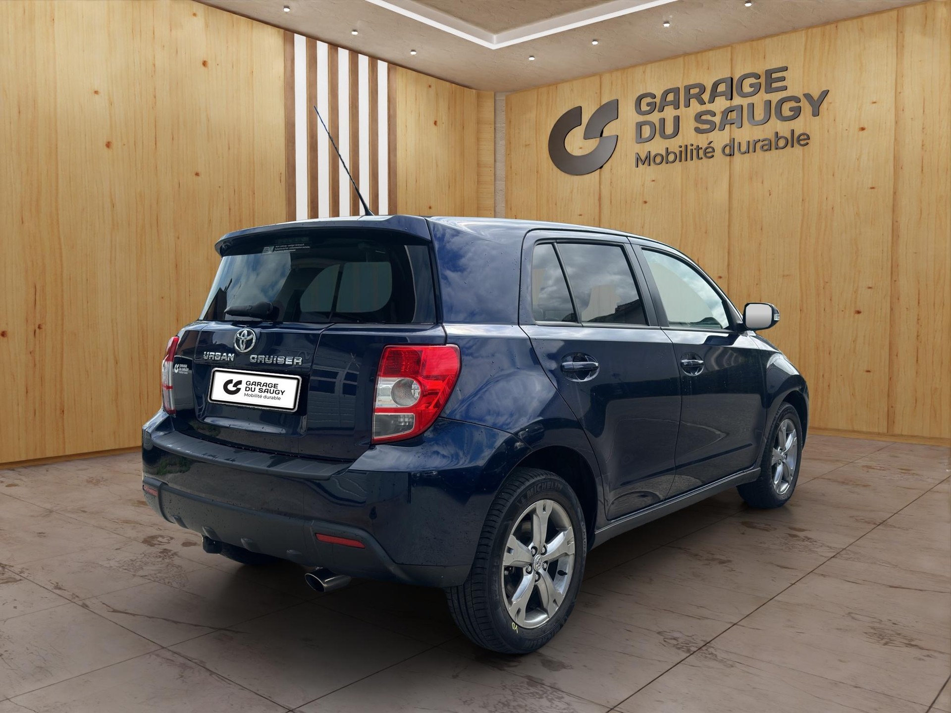 TOYOTA Urban Cruiser 1.4 D-4D Linea Sol 4WD-image-5