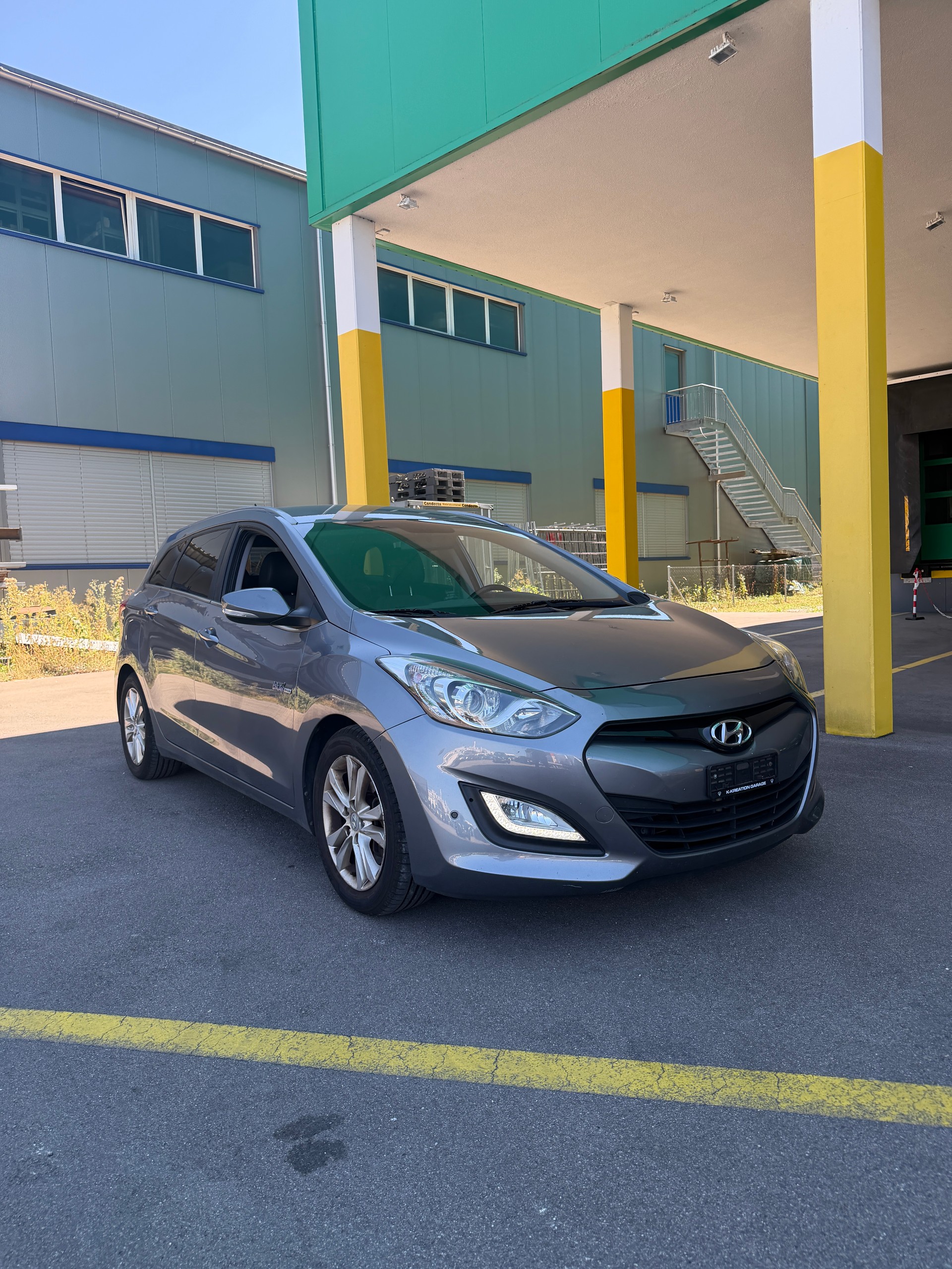 HYUNDAI i30 Wagon 1.6 CRDi Style-image-0
