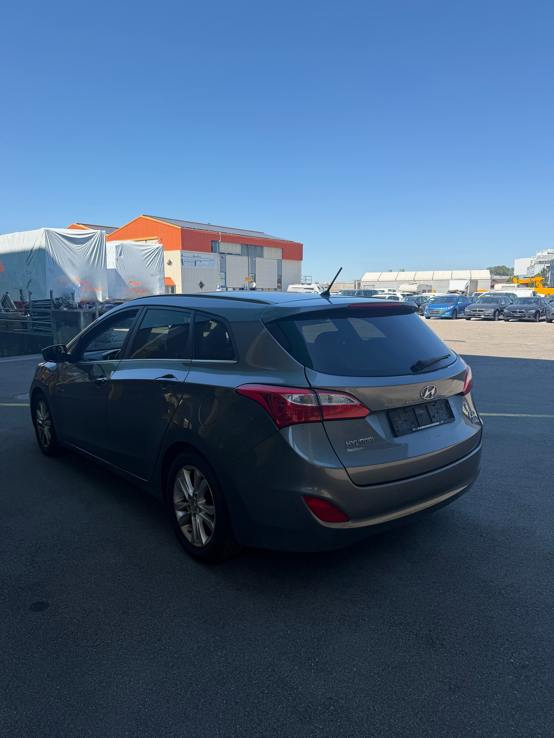 HYUNDAI i30 Wagon 1.6 CRDi Style-image-4