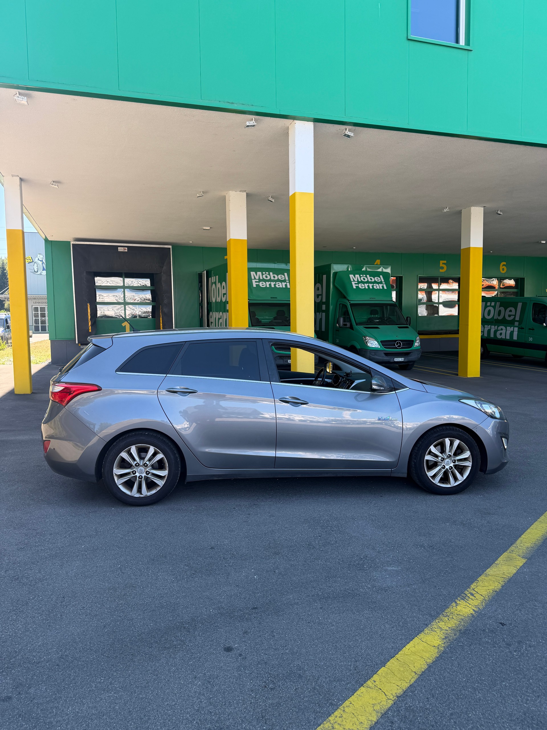 HYUNDAI i30 Wagon 1.6 CRDi Style-image-7