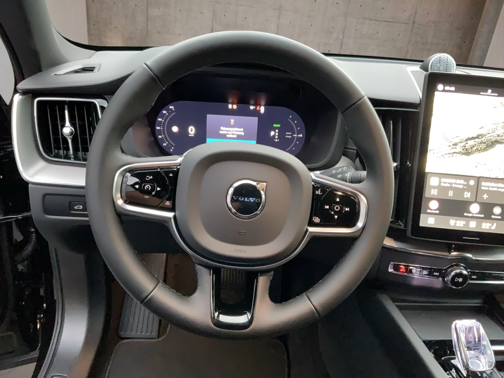 VOLVO XC60 2.0 T8 TE Black Edition eAWD-image-14
