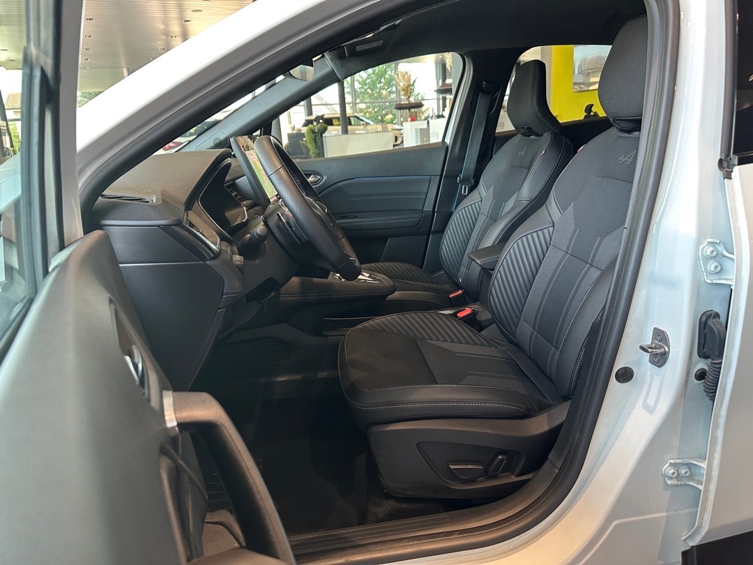 RENAULT Captur 1.3 TCe Esprit Alpine EDC-image-10