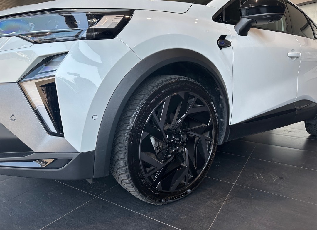 RENAULT Captur 1.3 TCe Esprit Alpine EDC-image-2