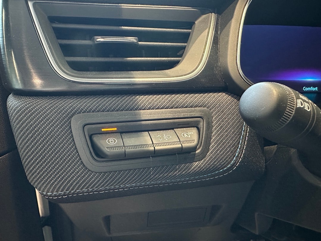 RENAULT Captur 1.3 TCe Esprit Alpine EDC-image-15
