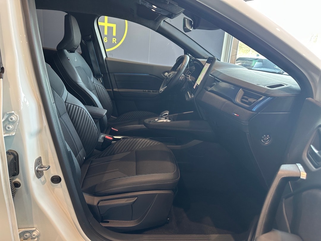 RENAULT Captur 1.3 TCe Esprit Alpine EDC-image-12