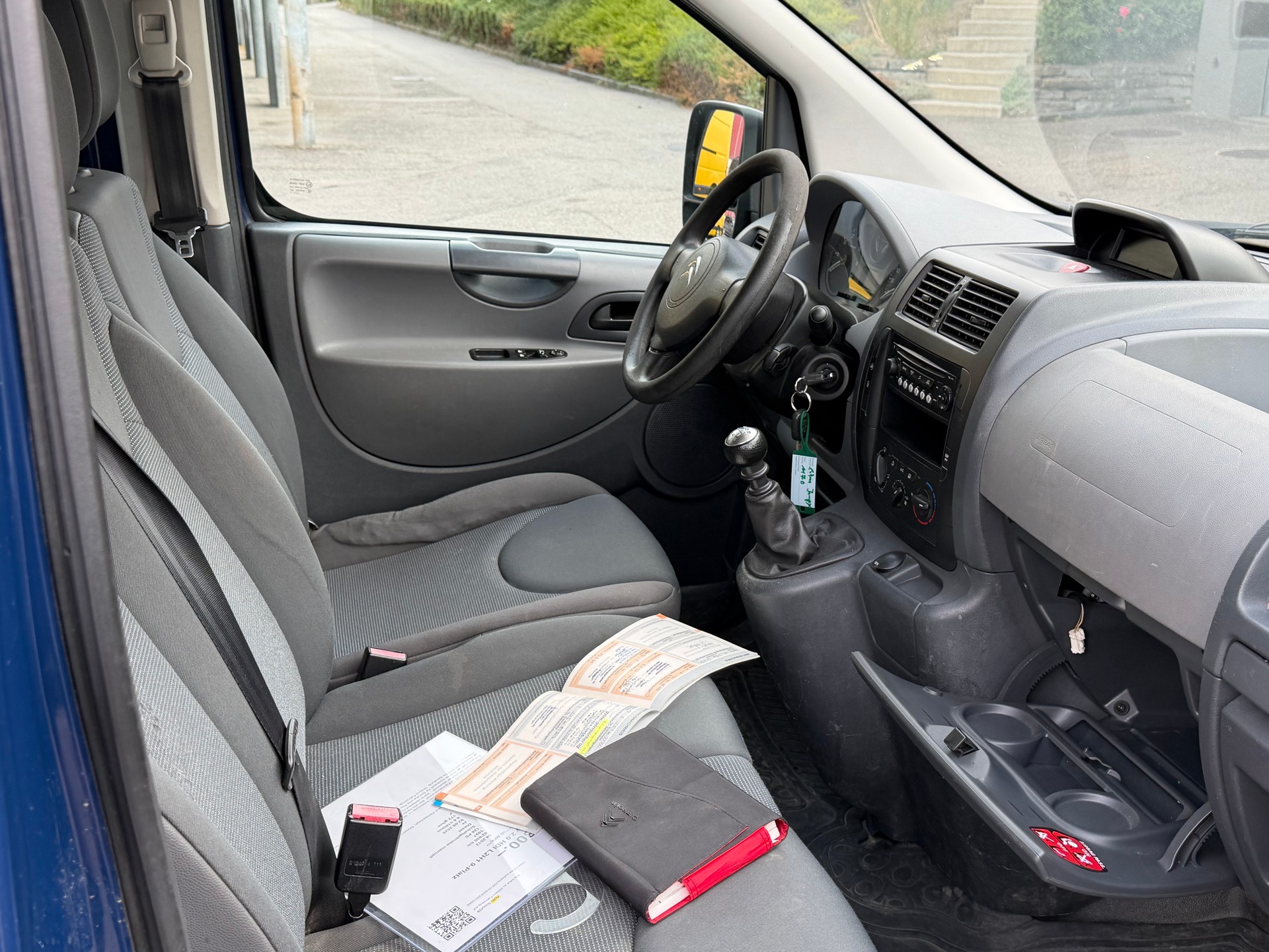 CITROEN Jumpy 2.0 HDi L2H1 Attraction-image-5