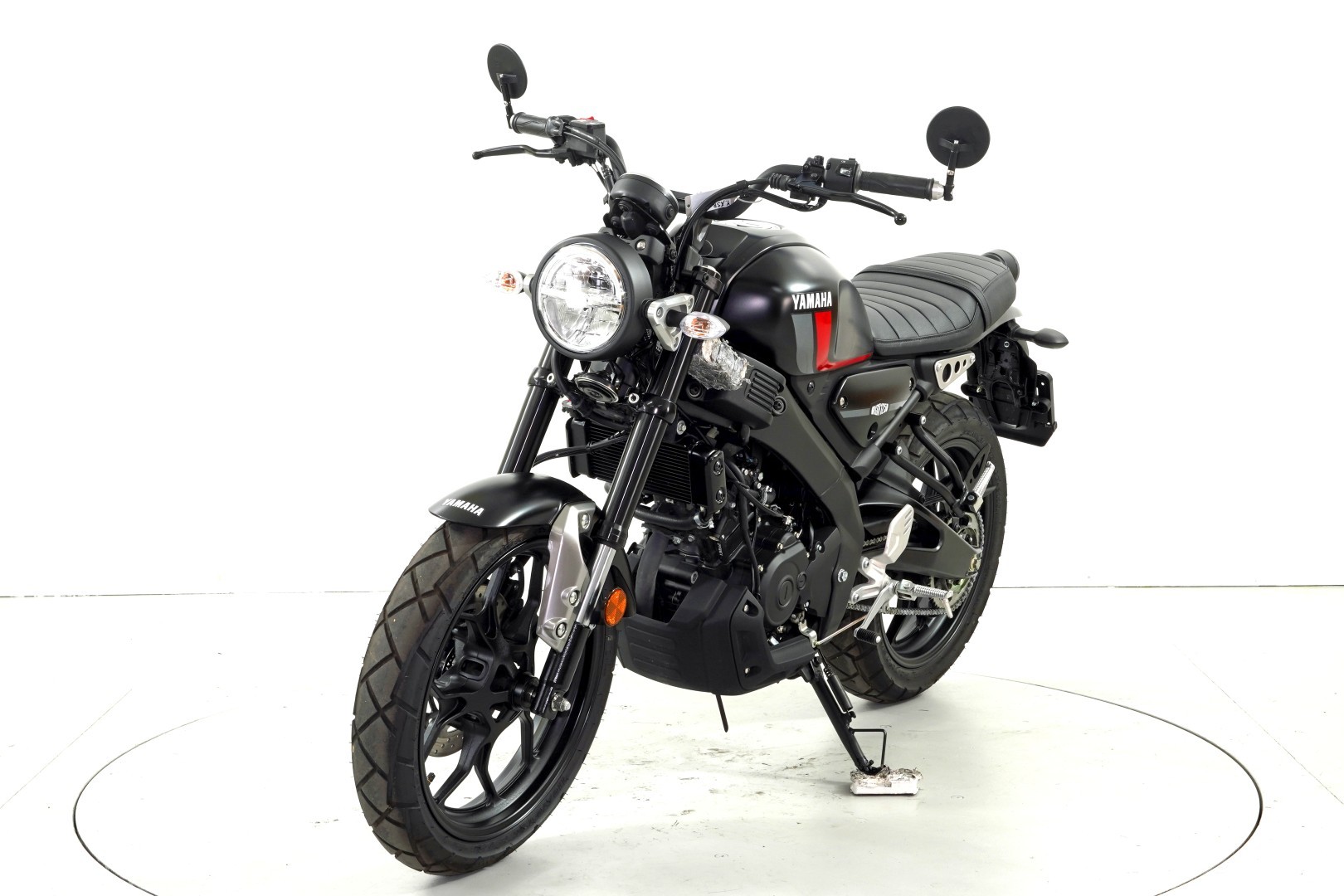 YAMAHA XSR 125 ABS-showroom-element-2