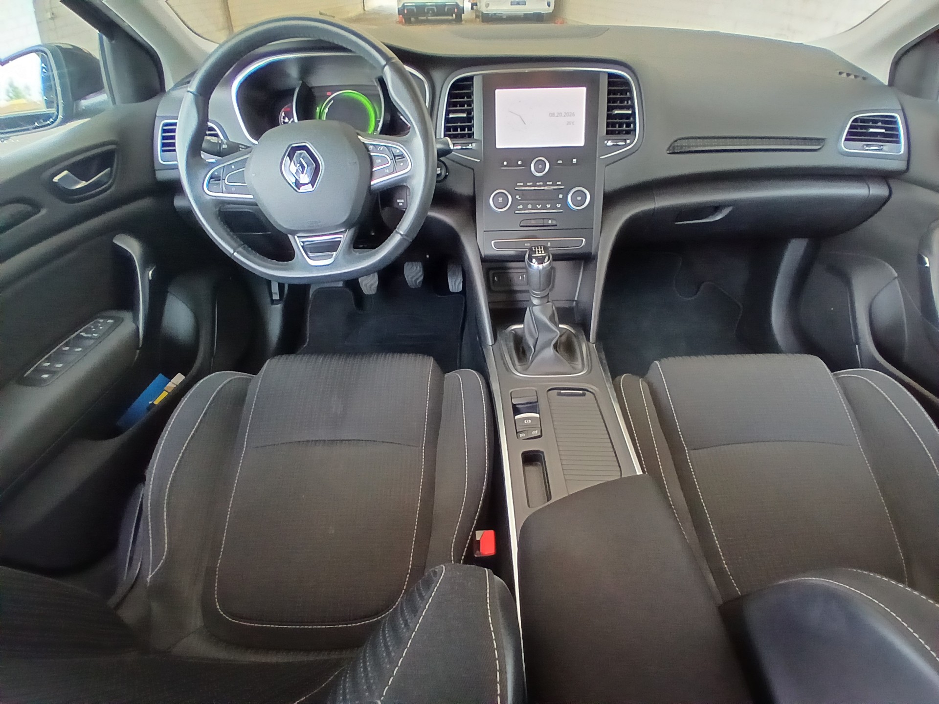 RENAULT Mégane 1.2 16V Turbo Zen-image-9