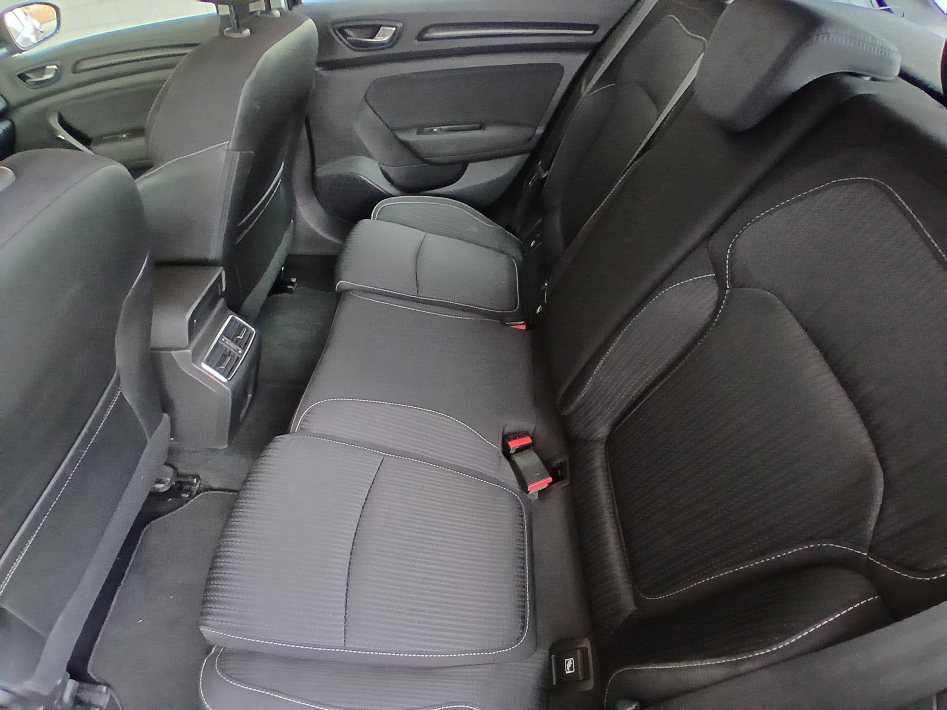 RENAULT Mégane 1.2 16V Turbo Zen-image-13