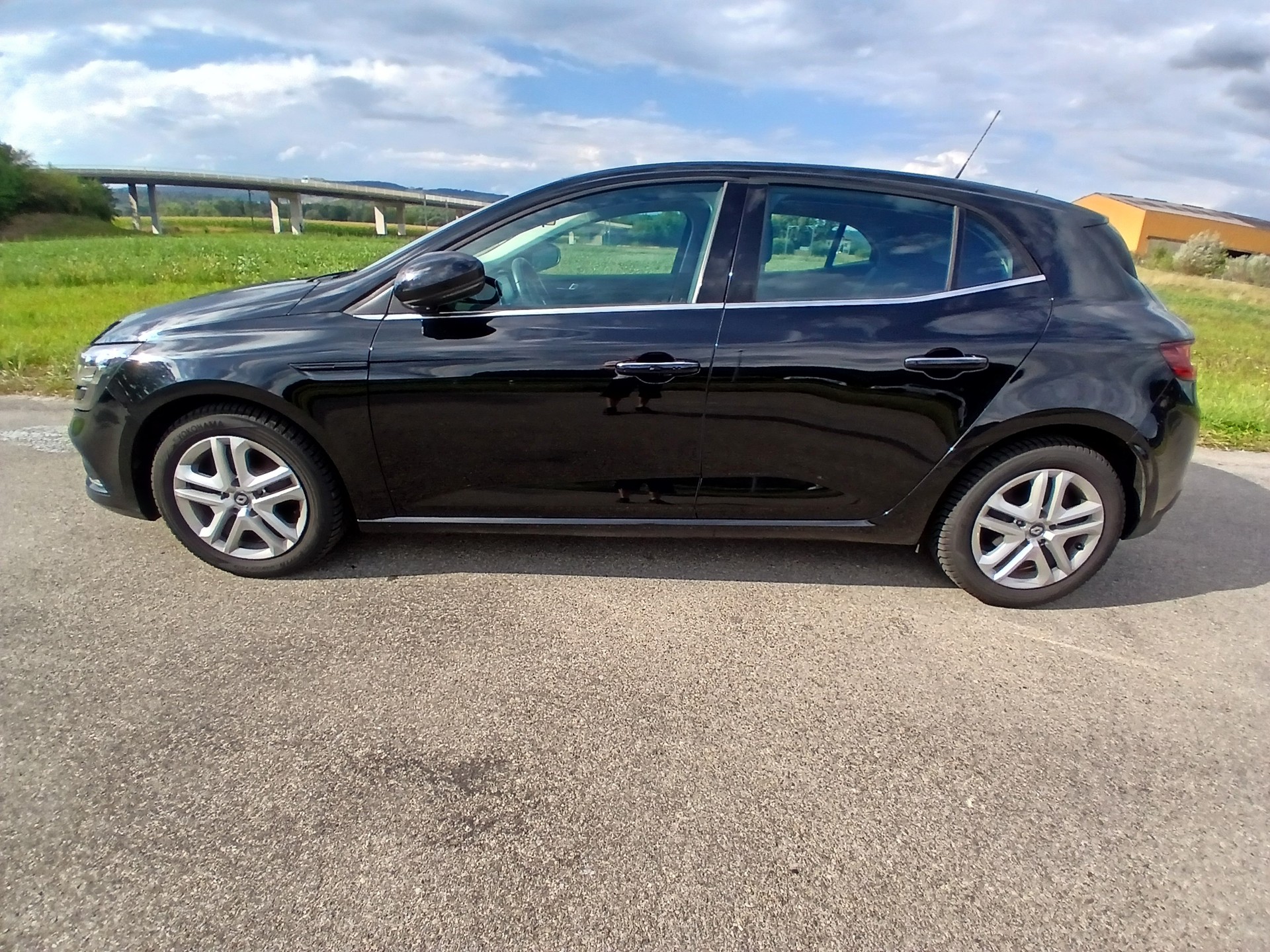 RENAULT Mégane 1.2 16V Turbo Zen-image-1