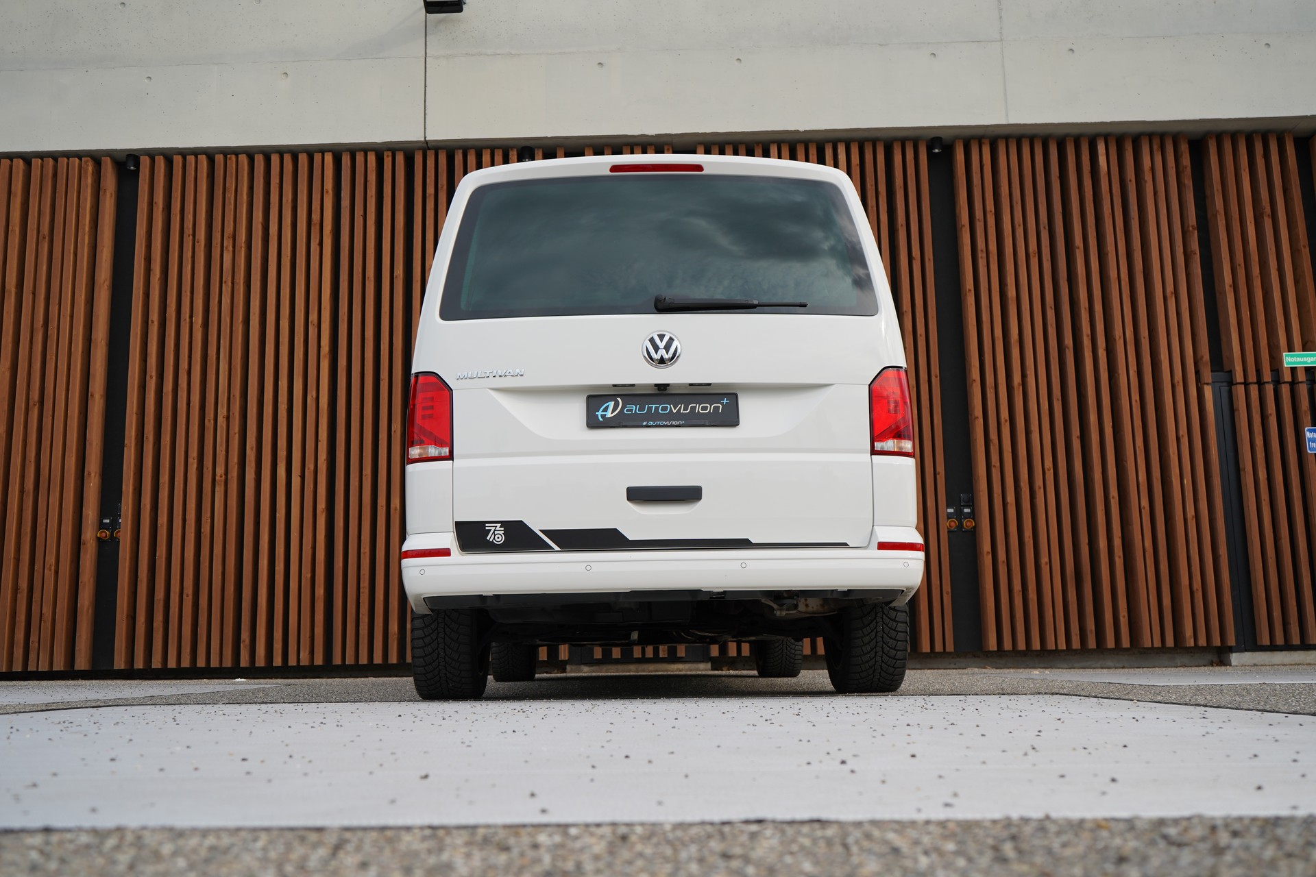 VW T6.1 MULTIVAN 2.0 TDI TRENDLINE LIBERTY DSG l 150 PS-image-14