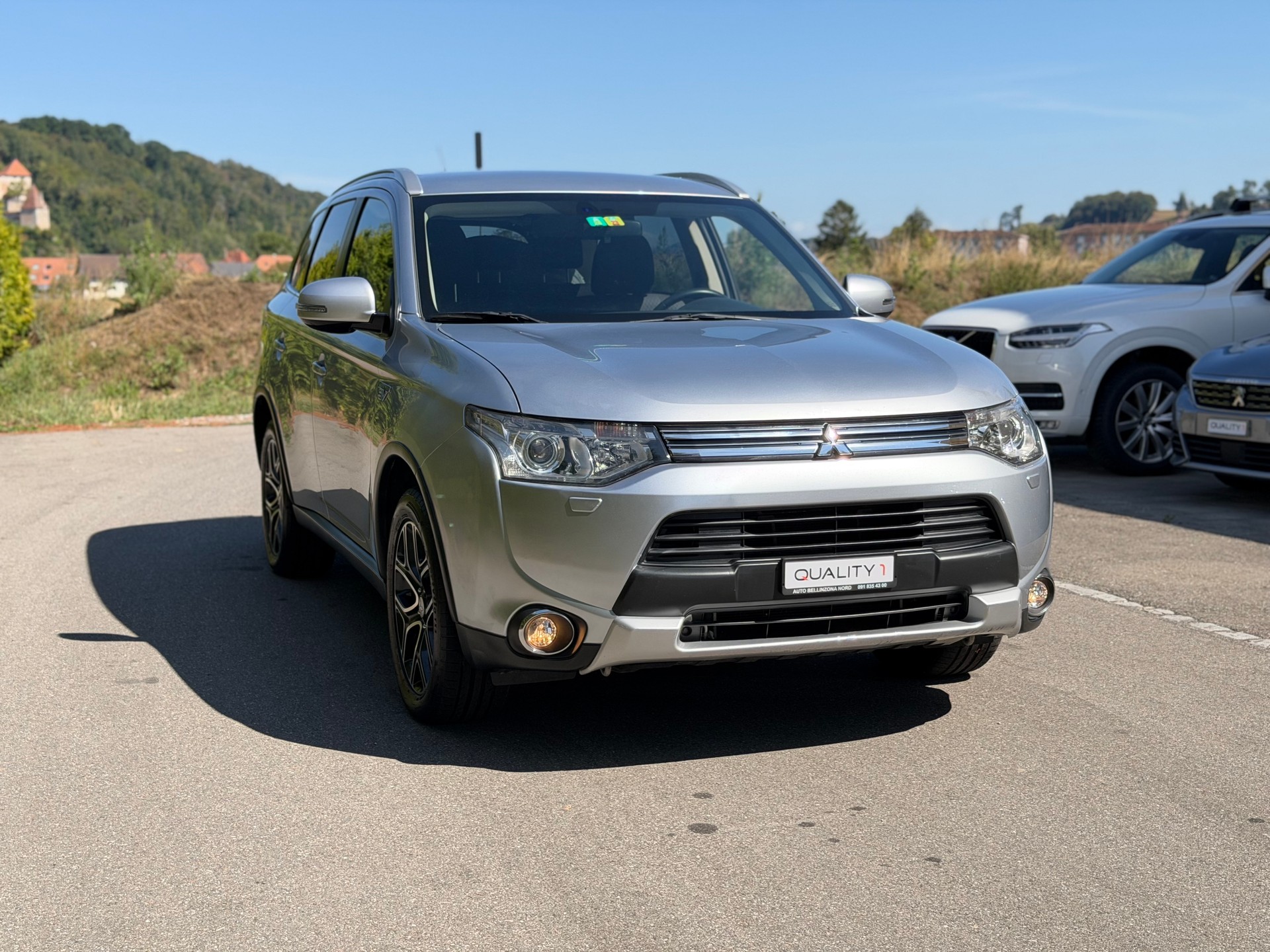 MITSUBISHI Outlander 2.0 PHEV Intense-image-2