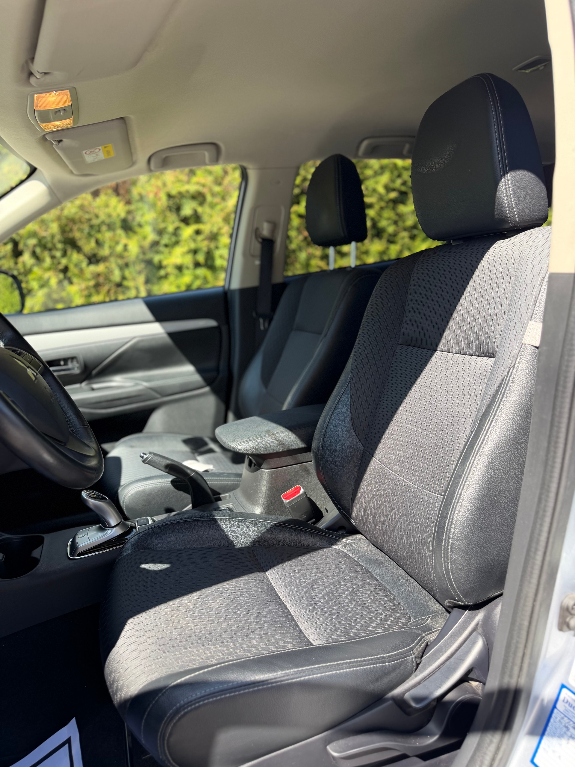 MITSUBISHI Outlander 2.0 PHEV Intense-image-5