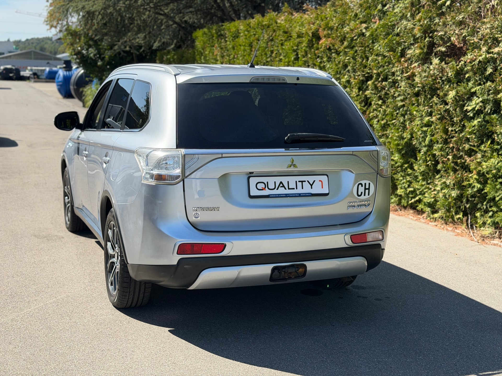 MITSUBISHI Outlander 2.0 PHEV Intense-image-3