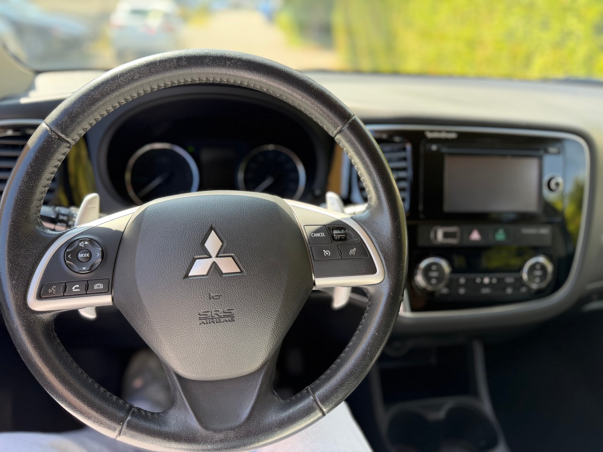 MITSUBISHI Outlander 2.0 PHEV Intense-image-8