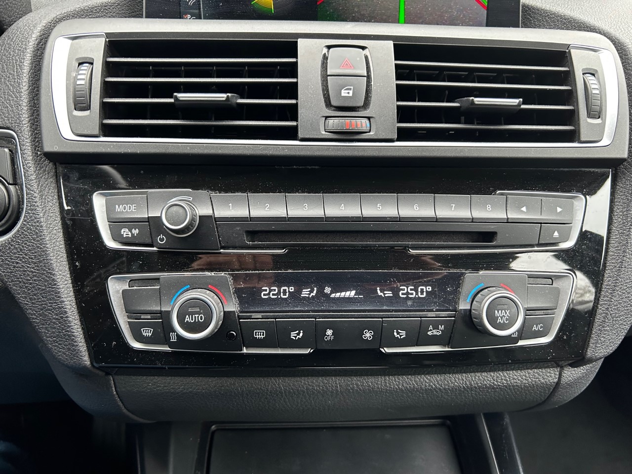 BMW 118d Urban Line-image-10