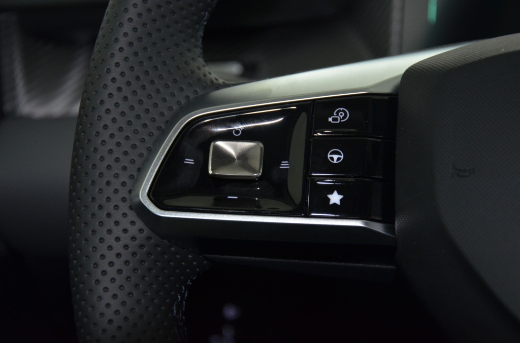 MG 4 EV 64kWh Premium Facelift-image-20