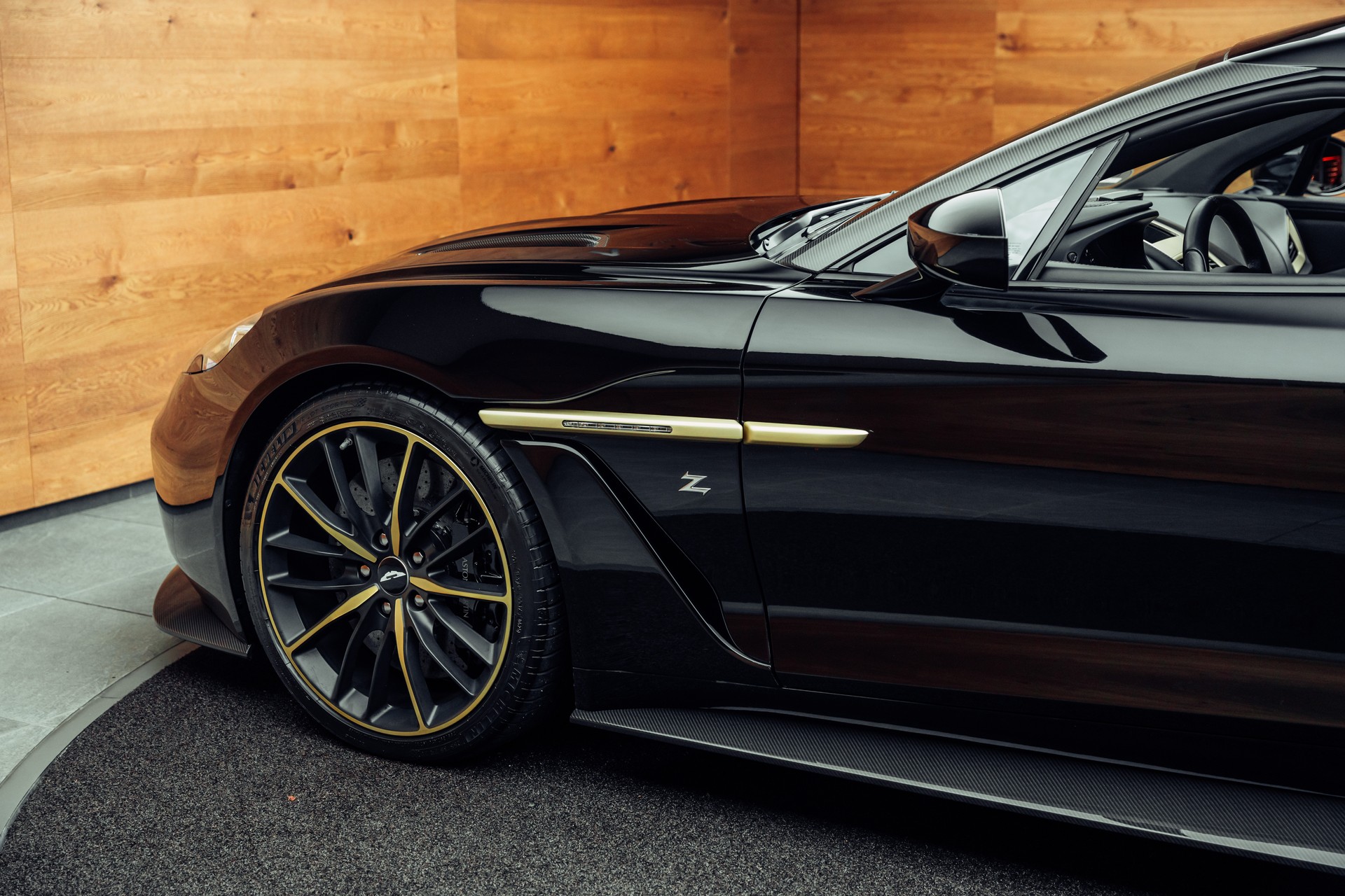 ASTON MARTIN Vanquish Zagato Coupé Villa d'Este 61/99-image-28