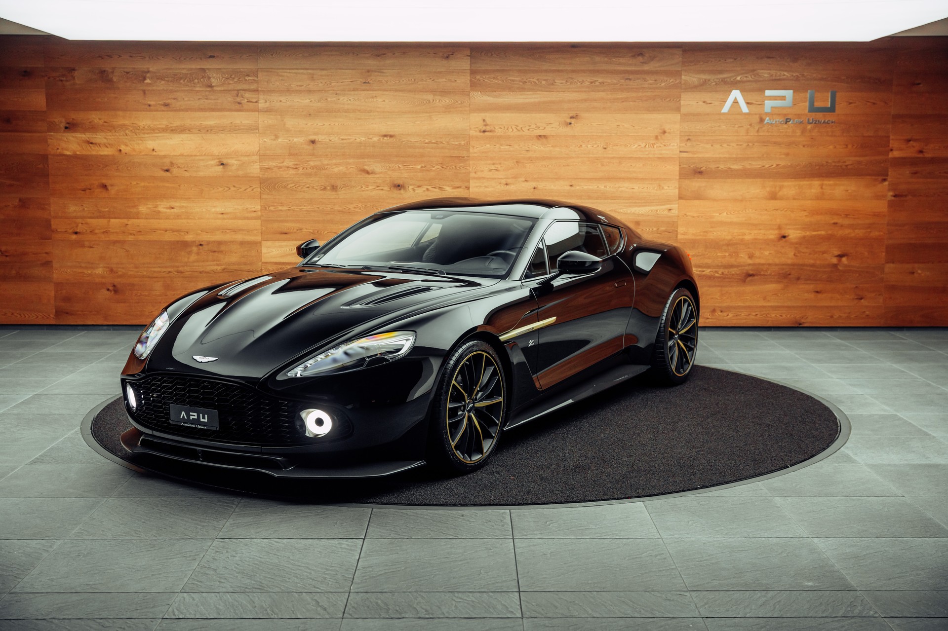ASTON MARTIN Vanquish Zagato Coupé Villa d'Este 61/99-image-3