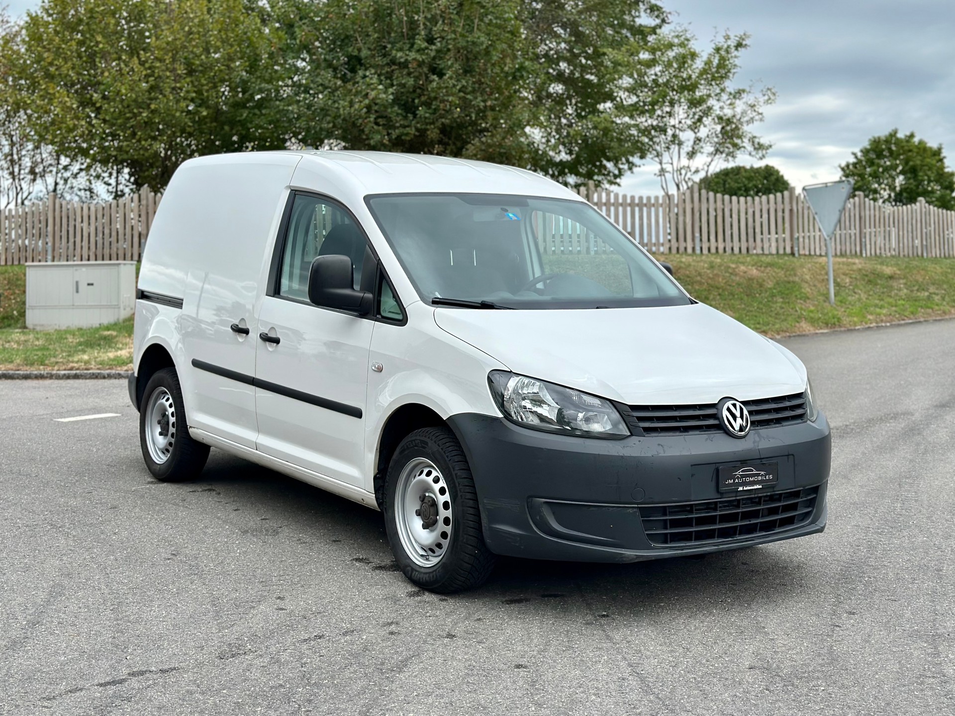 VW Caddy 1.6 TDI DSG-image-1