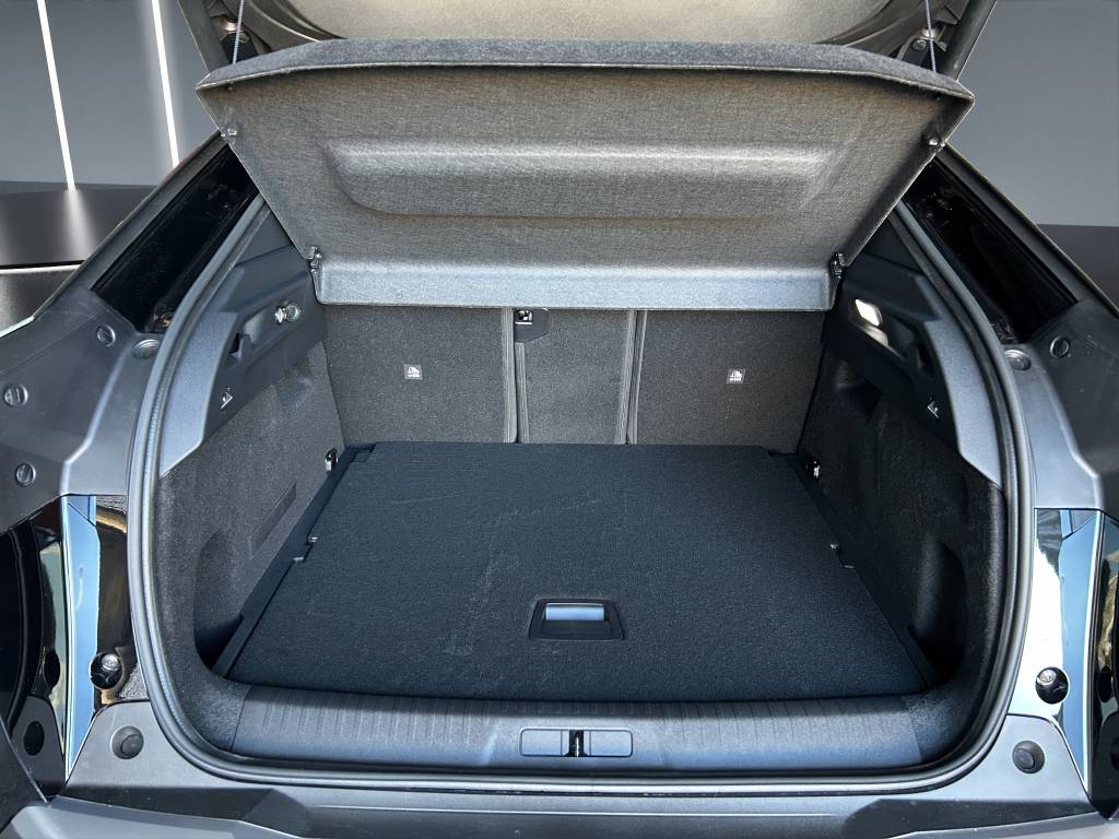 PEUGEOT 3008 145 e-DCS6 Hybrid GT-image-11