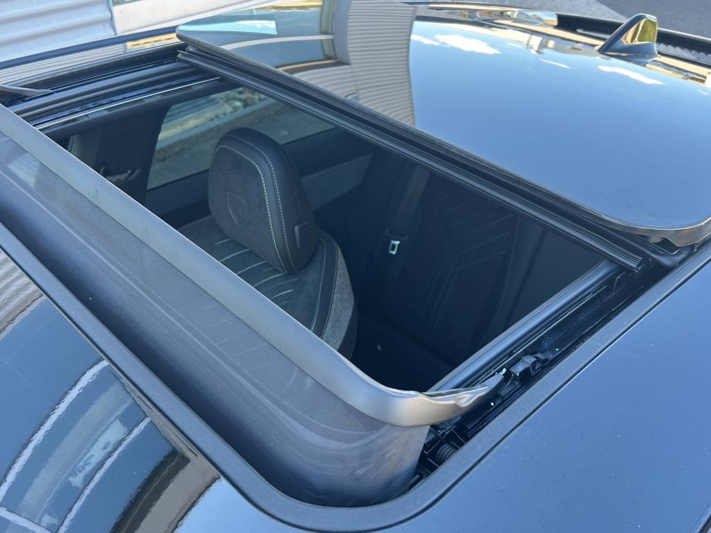 PEUGEOT 3008 145 e-DCS6 Hybrid GT-image-12