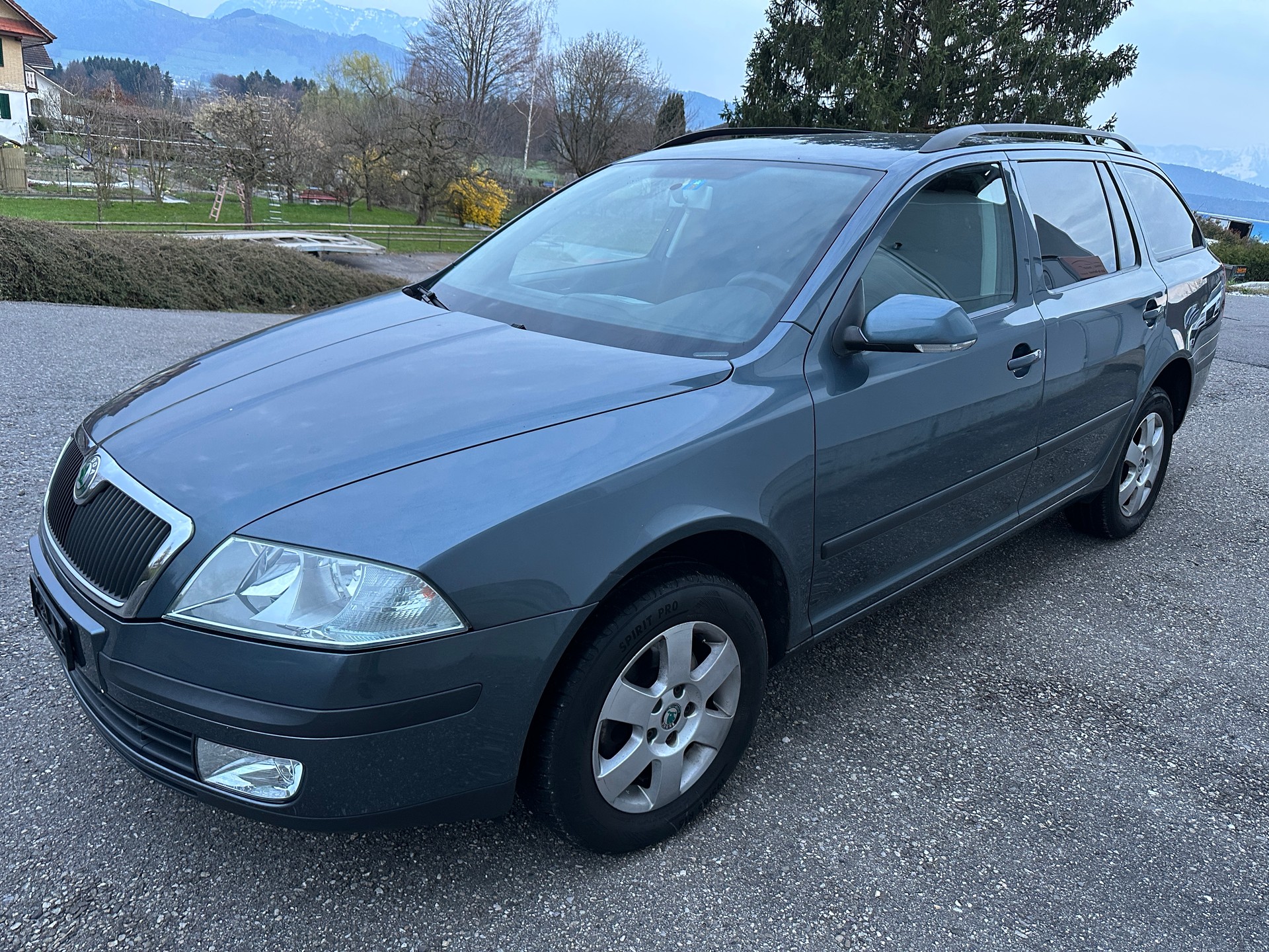 SKODA Octavia 1.9 TDI Adventure 4x4-image-1