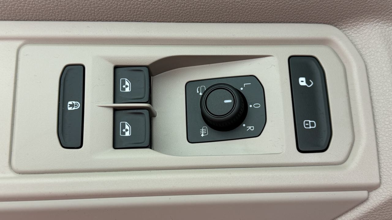 VW Multivan 1.5 eHybrid 4Motion DSG-image-8