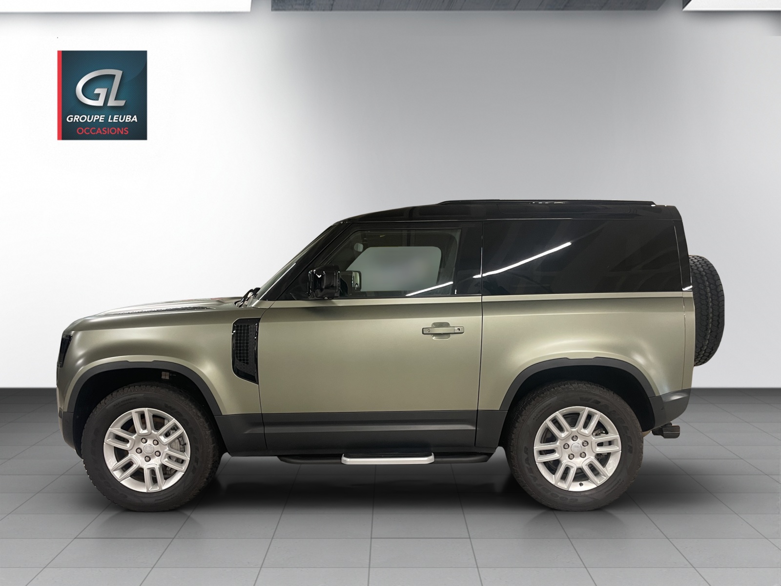 LAND ROVER Defender 110 P400 I6 X-Dynamic SE 3.0 AT8-showroom-element-2