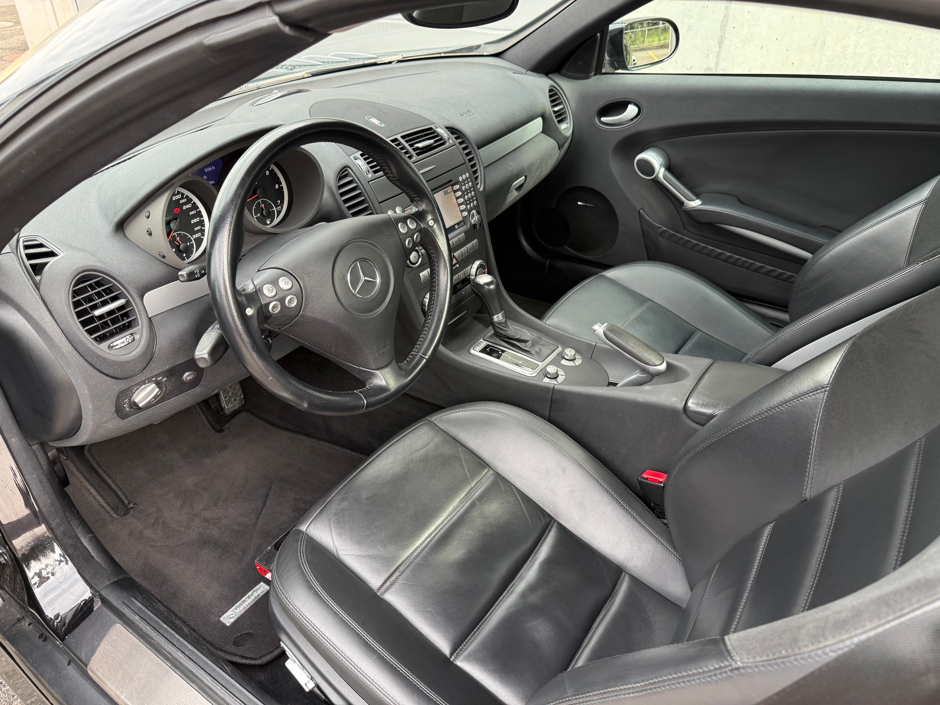 MERCEDES-BENZ SLK 55 AMG 7G-Tronic-image-10