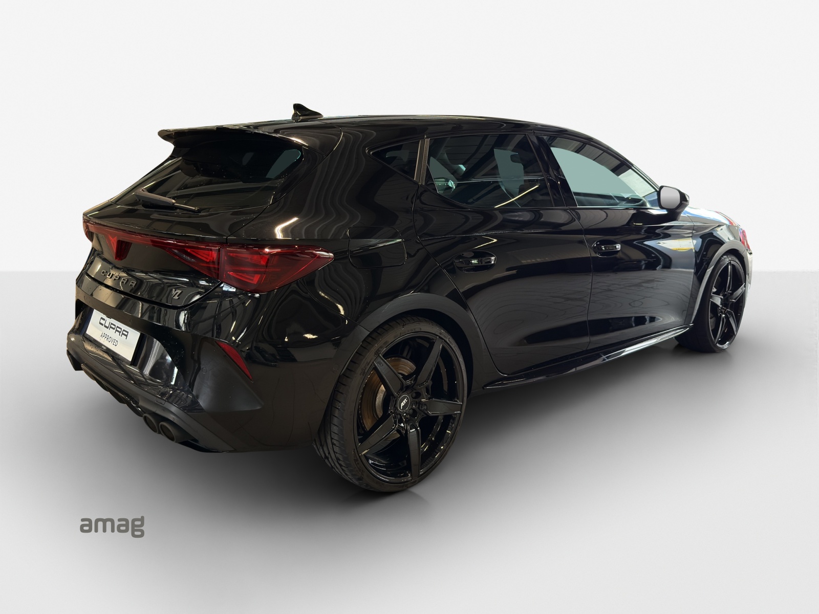CUPRA LEON 2.0 TSI Black Symphony DSG-image-4