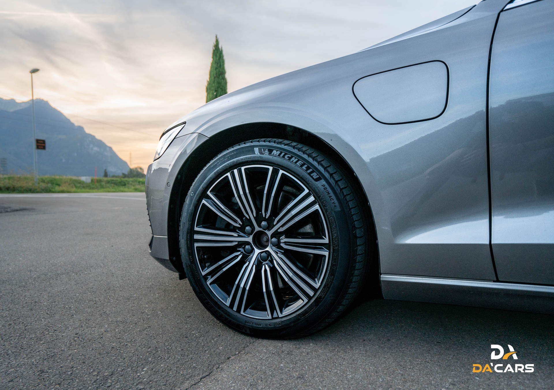 VOLVO V60 T6 eAWD Twin Engine Inscription Expression Geartronic-image-5