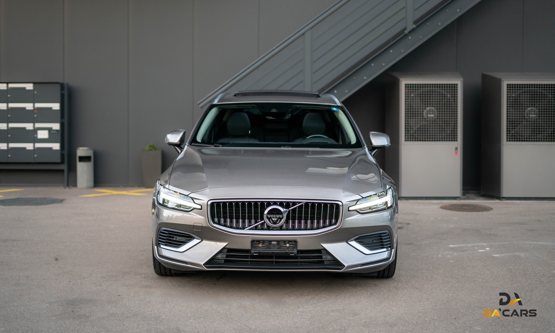 VOLVO V60 T6 eAWD Twin Engine Inscription Expression Geartronic-showroom-element-1