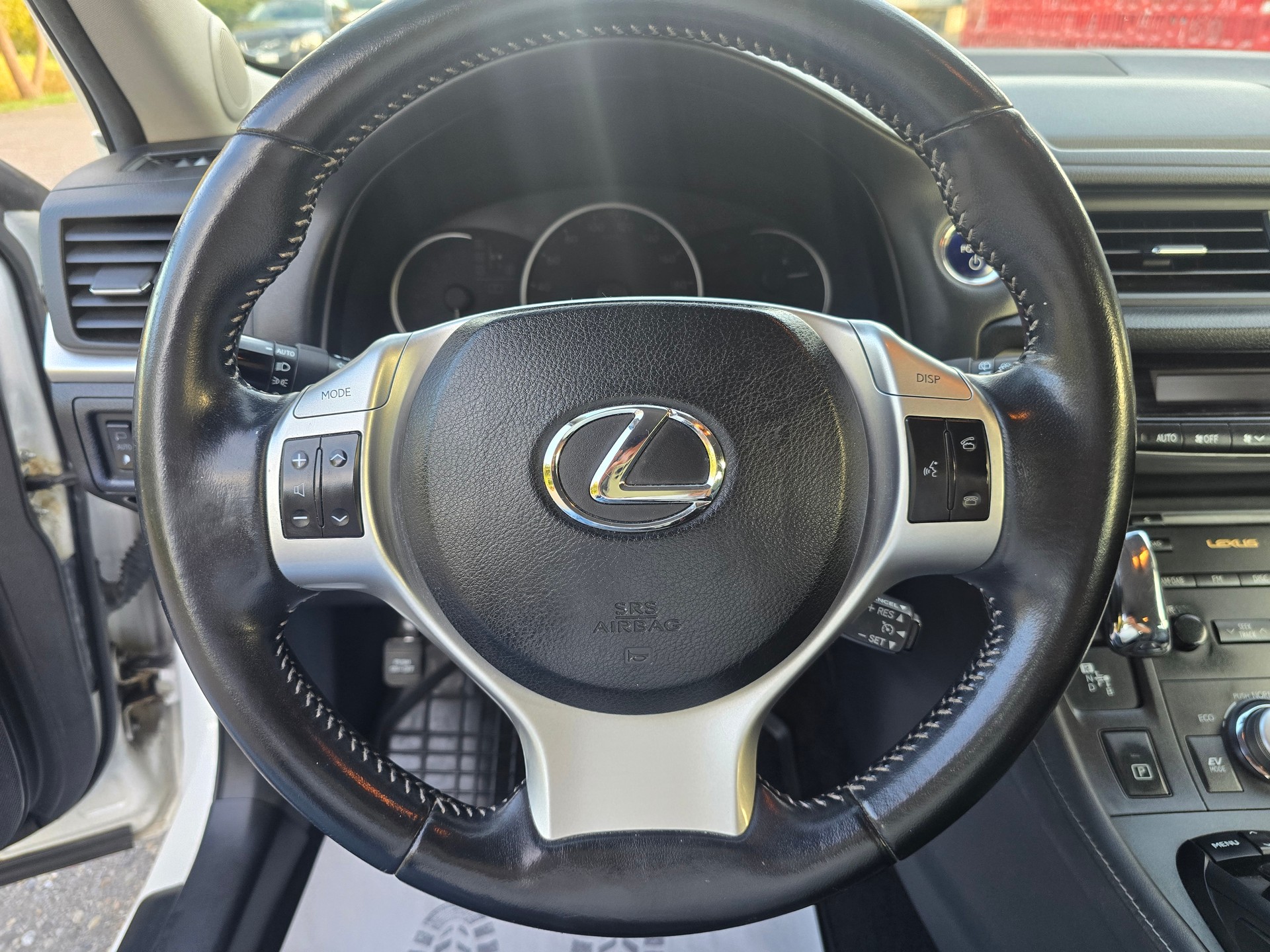 LEXUS CT 200h 1.8 excellence CVT-image-16
