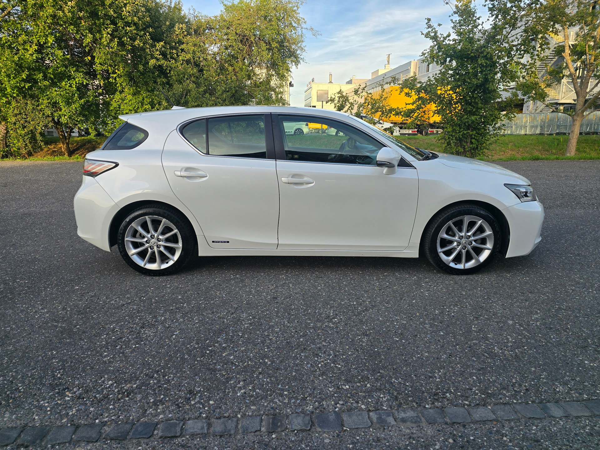 LEXUS CT 200h 1.8 excellence CVT-image-7