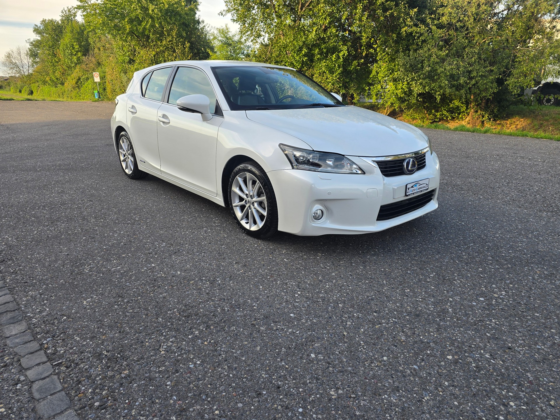 LEXUS CT 200h 1.8 excellence CVT-image-1