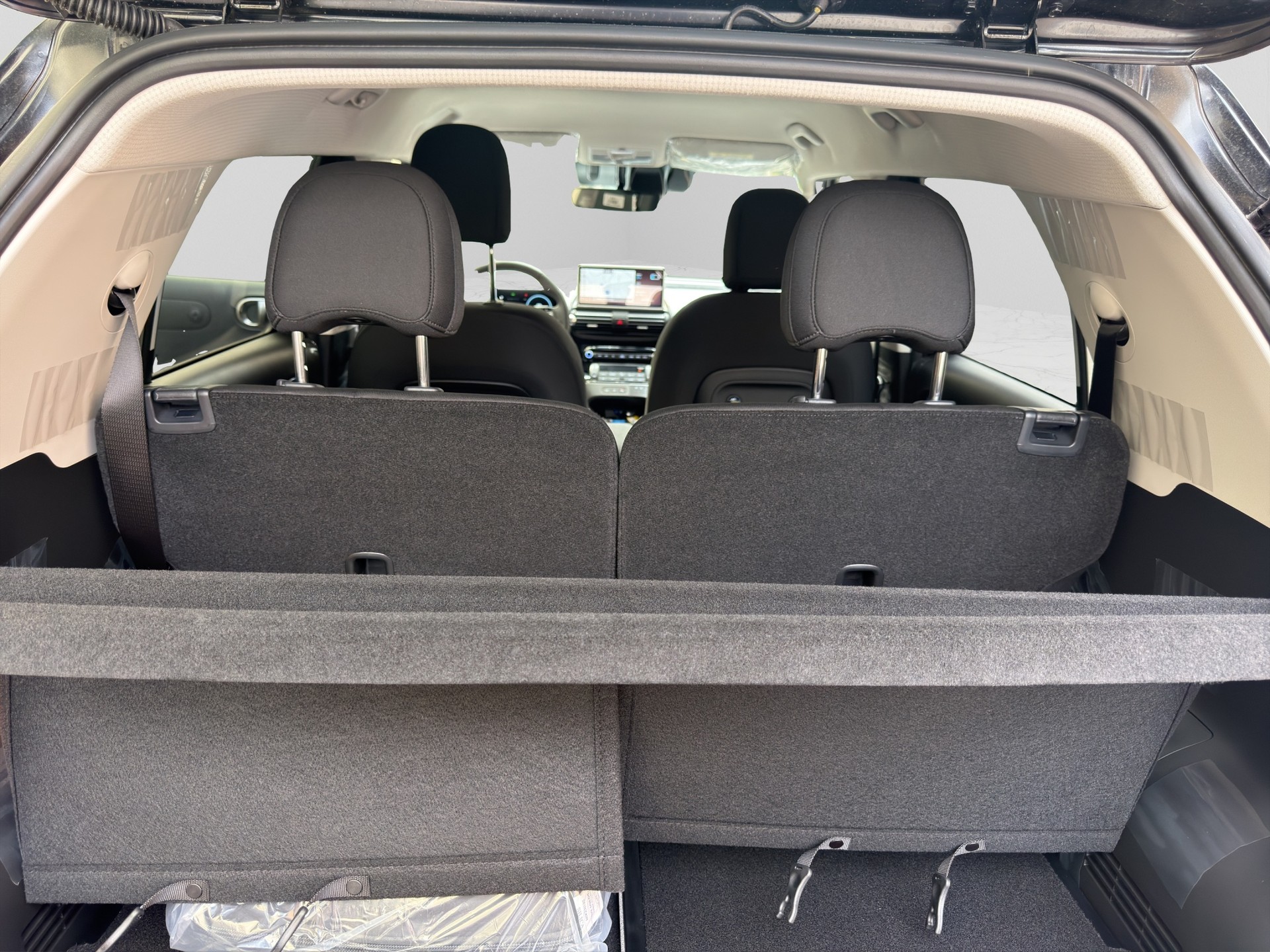 HYUNDAI Inster 49kWh Amplia-image-17