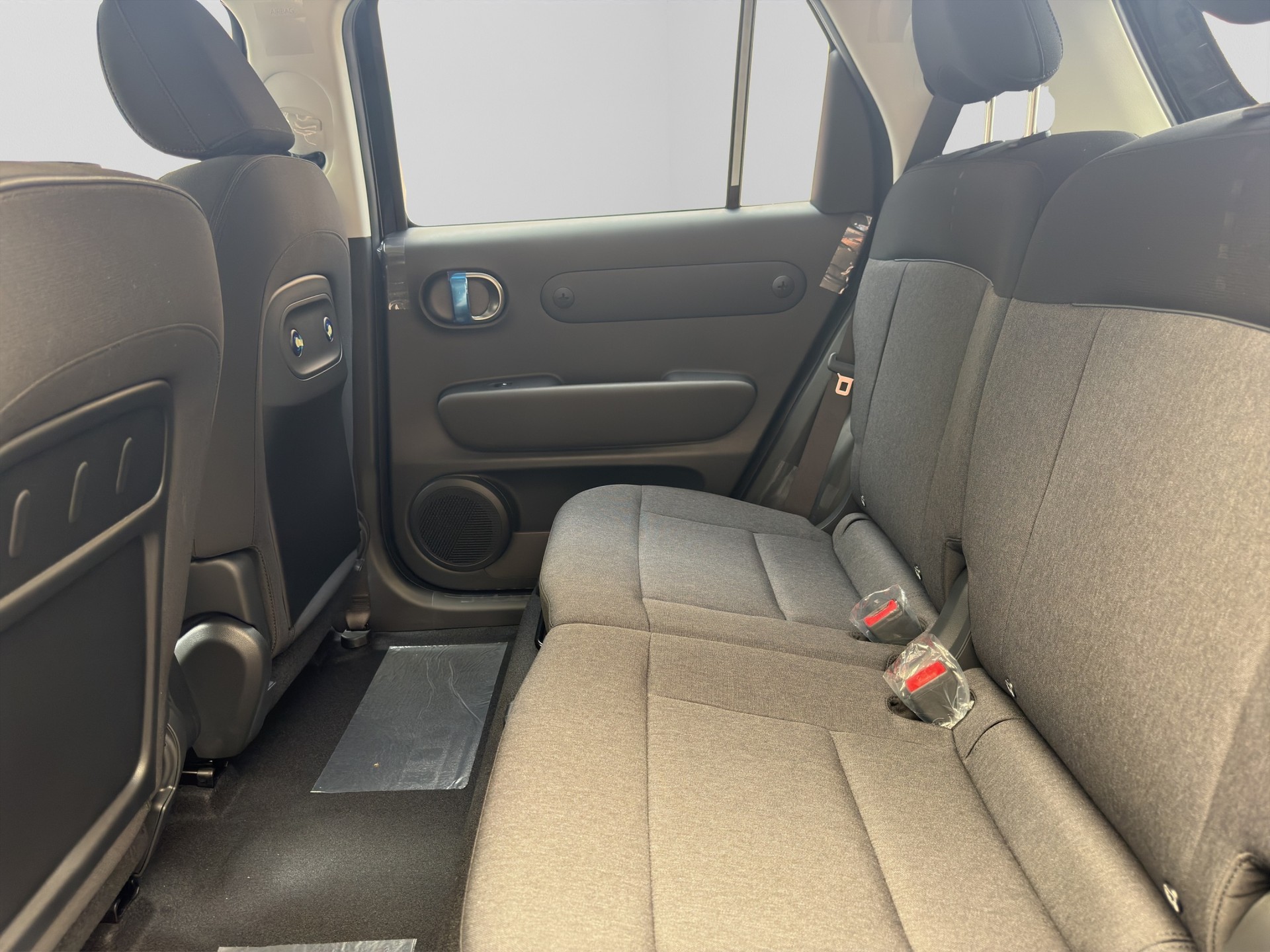 HYUNDAI Inster 49kWh Amplia-image-16