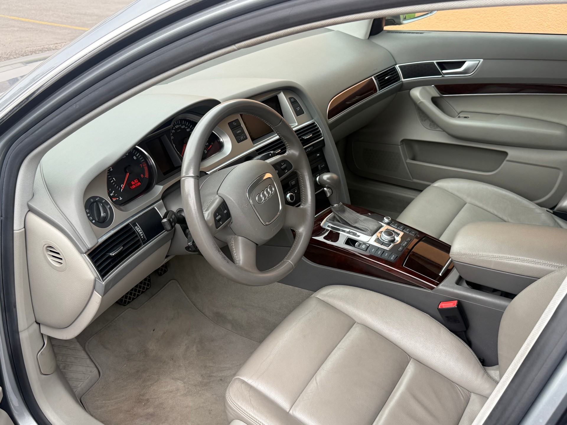 AUDI A6 Limousine 2.8 V6 FSI multitronic-image-5