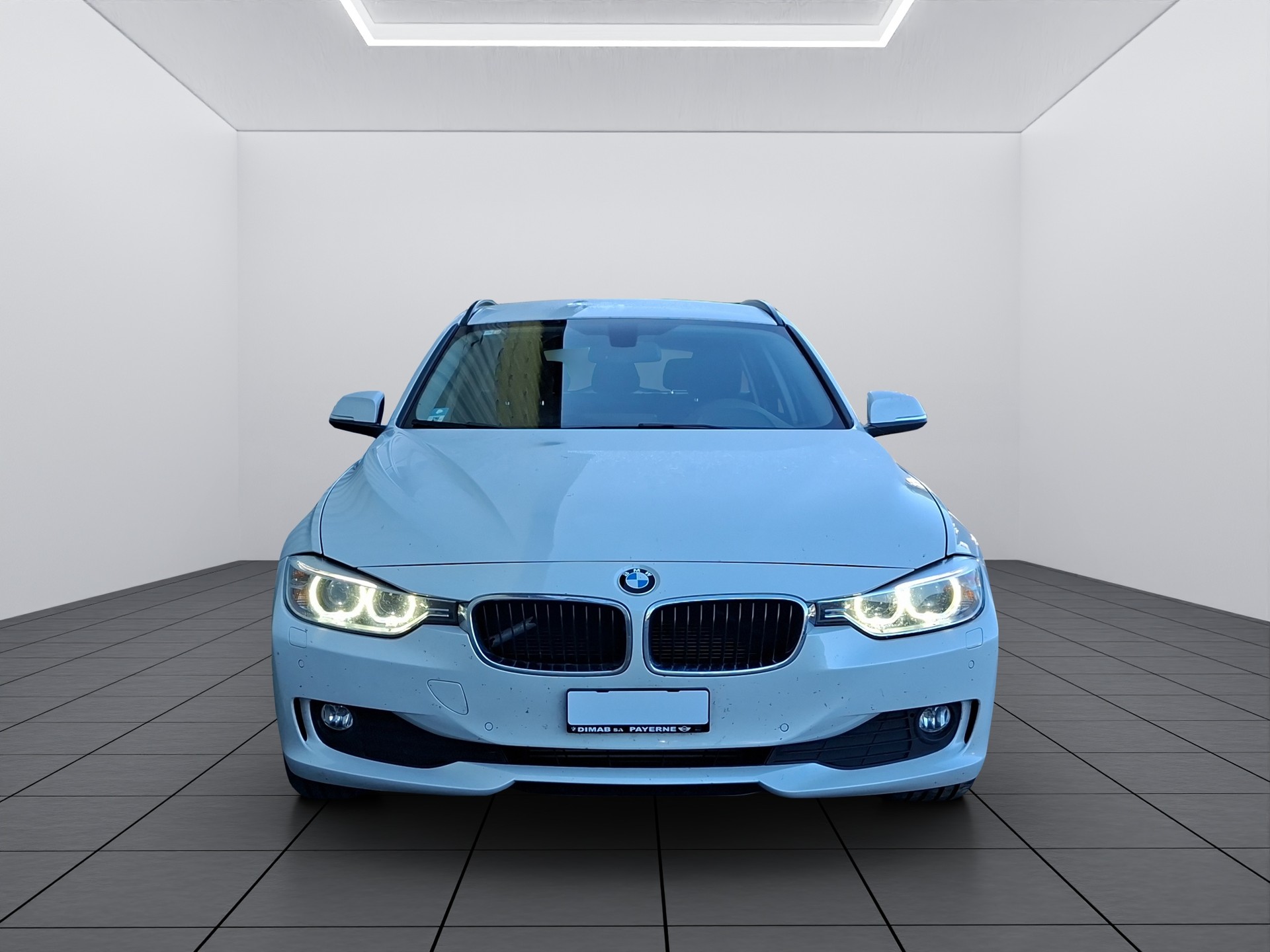 BMW 320d Touring Steptronic-image-1