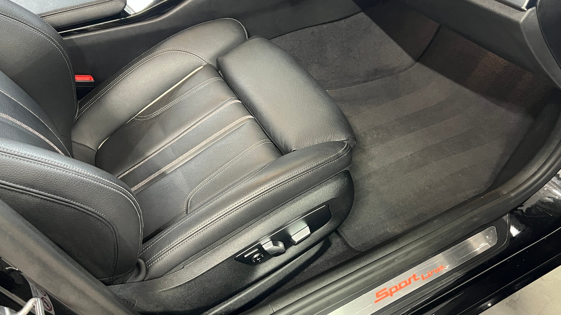 BMW 530d xDrive Touring Sport Line Steptronic-image-8