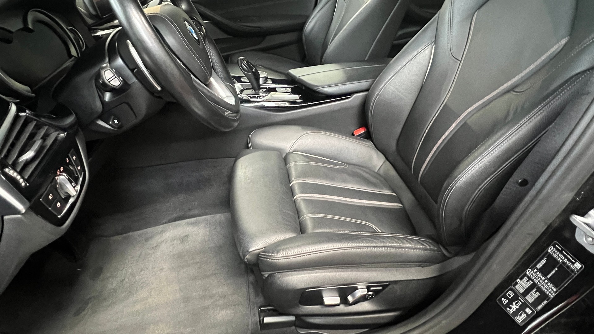 BMW 530d xDrive Touring Sport Line Steptronic-image-7