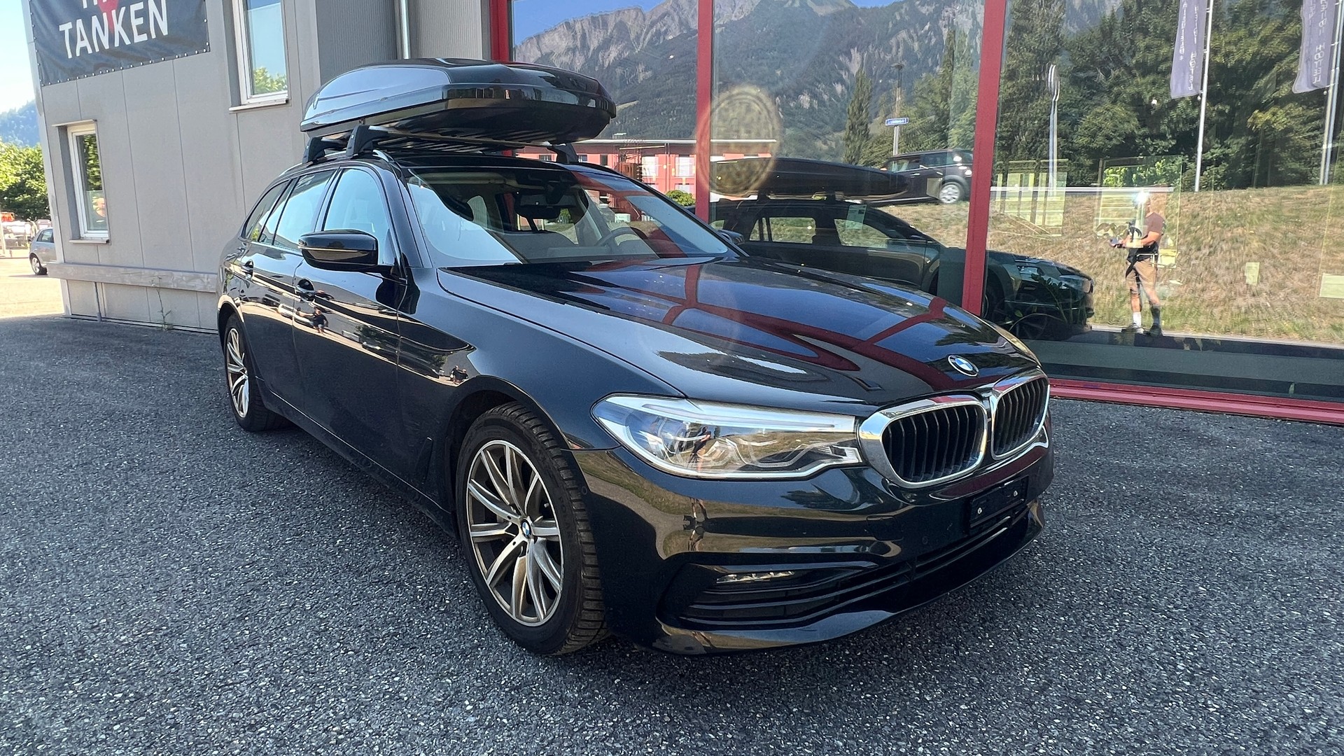BMW 530d xDrive Touring Sport Line Steptronic-image-1