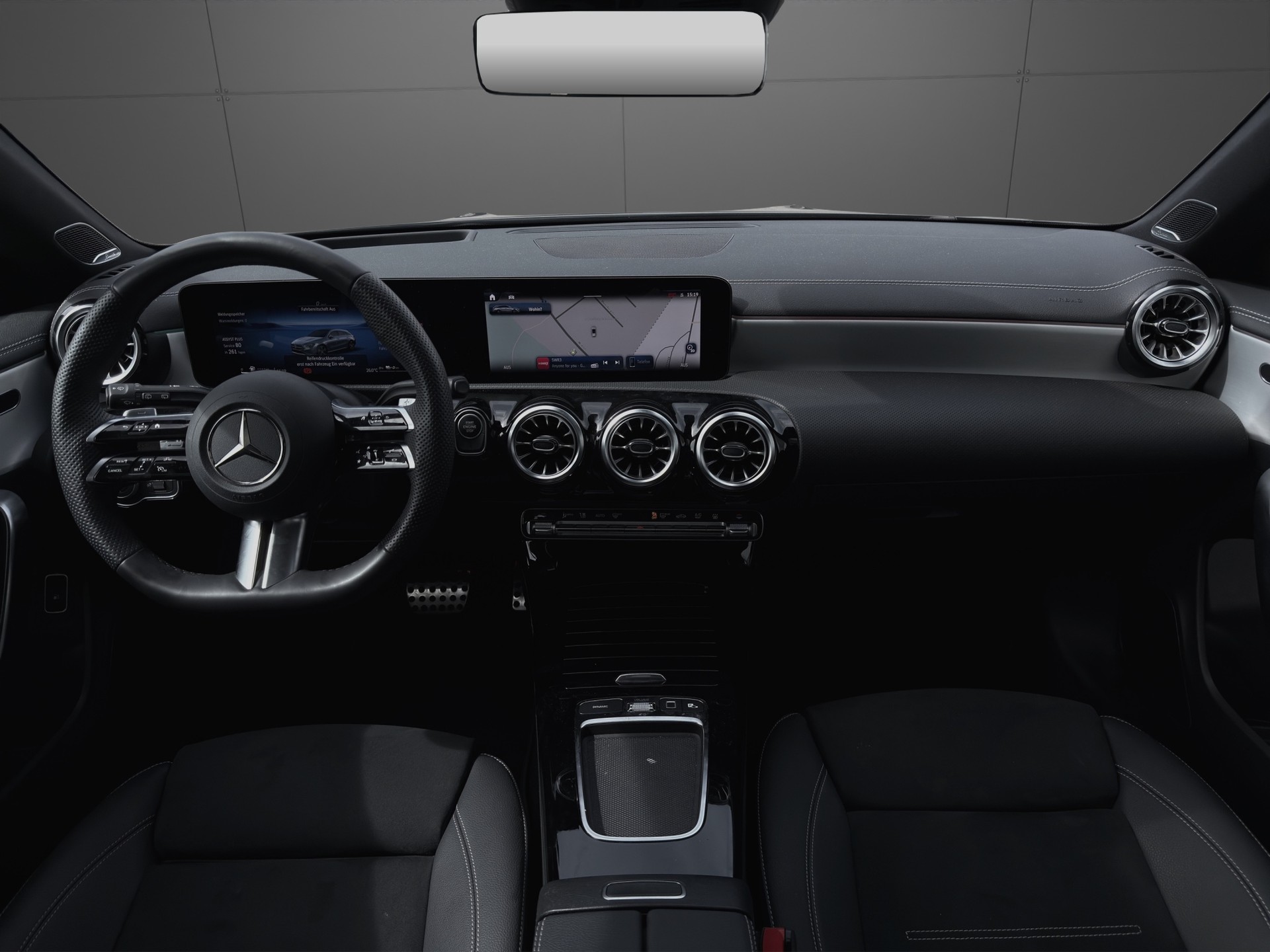 MERCEDES-BENZ CLA 250 e EQ Star AMG Line Shooting Brake-image-13
