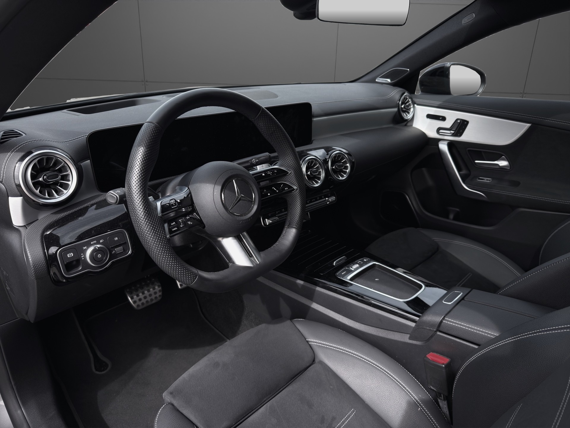 MERCEDES-BENZ CLA 250 e EQ Star AMG Line Shooting Brake-image-7