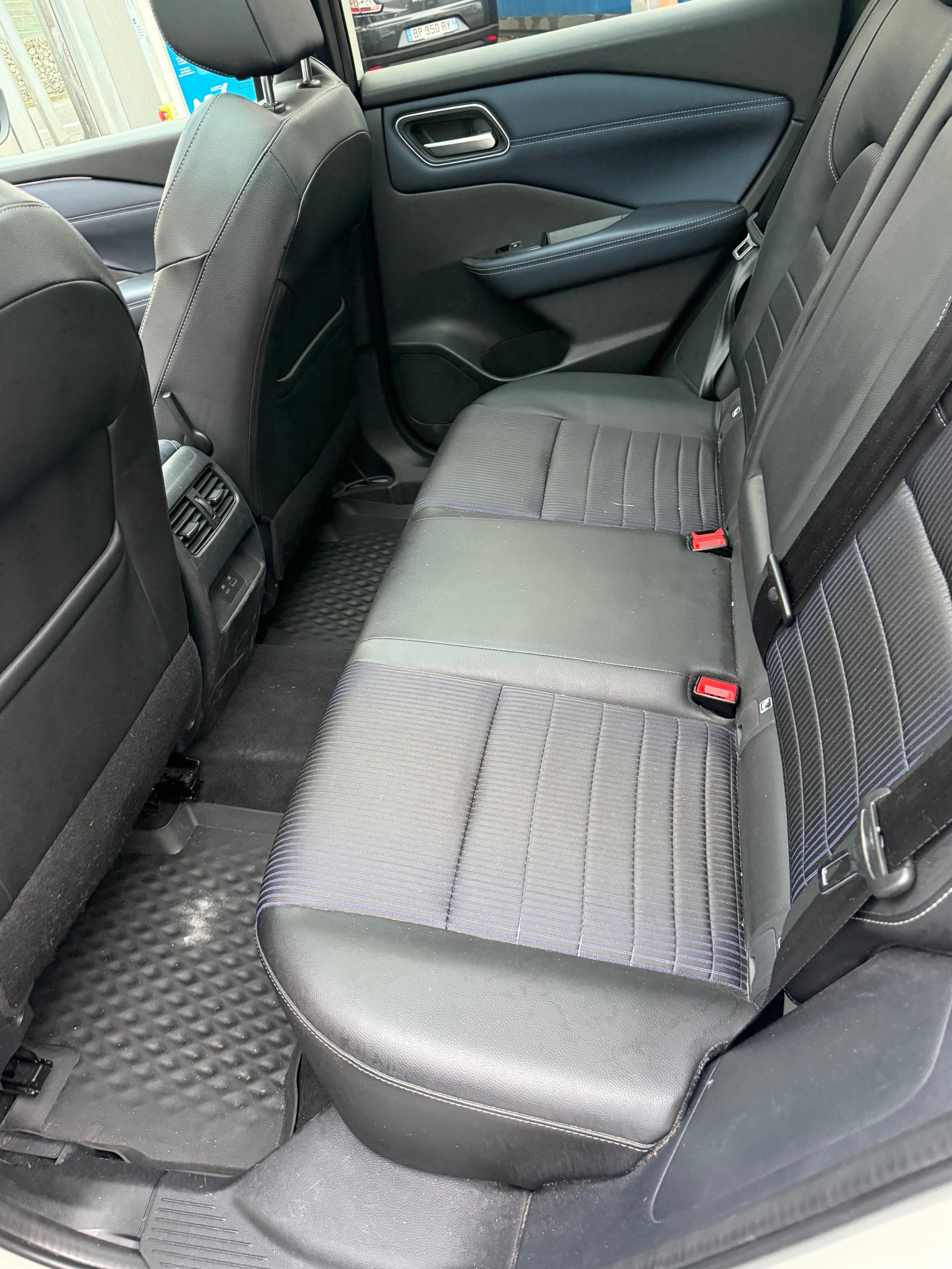 NISSAN Qashqai 1.3 DIG-T MHEV N-Connecta Xtronic 4x4-image-10