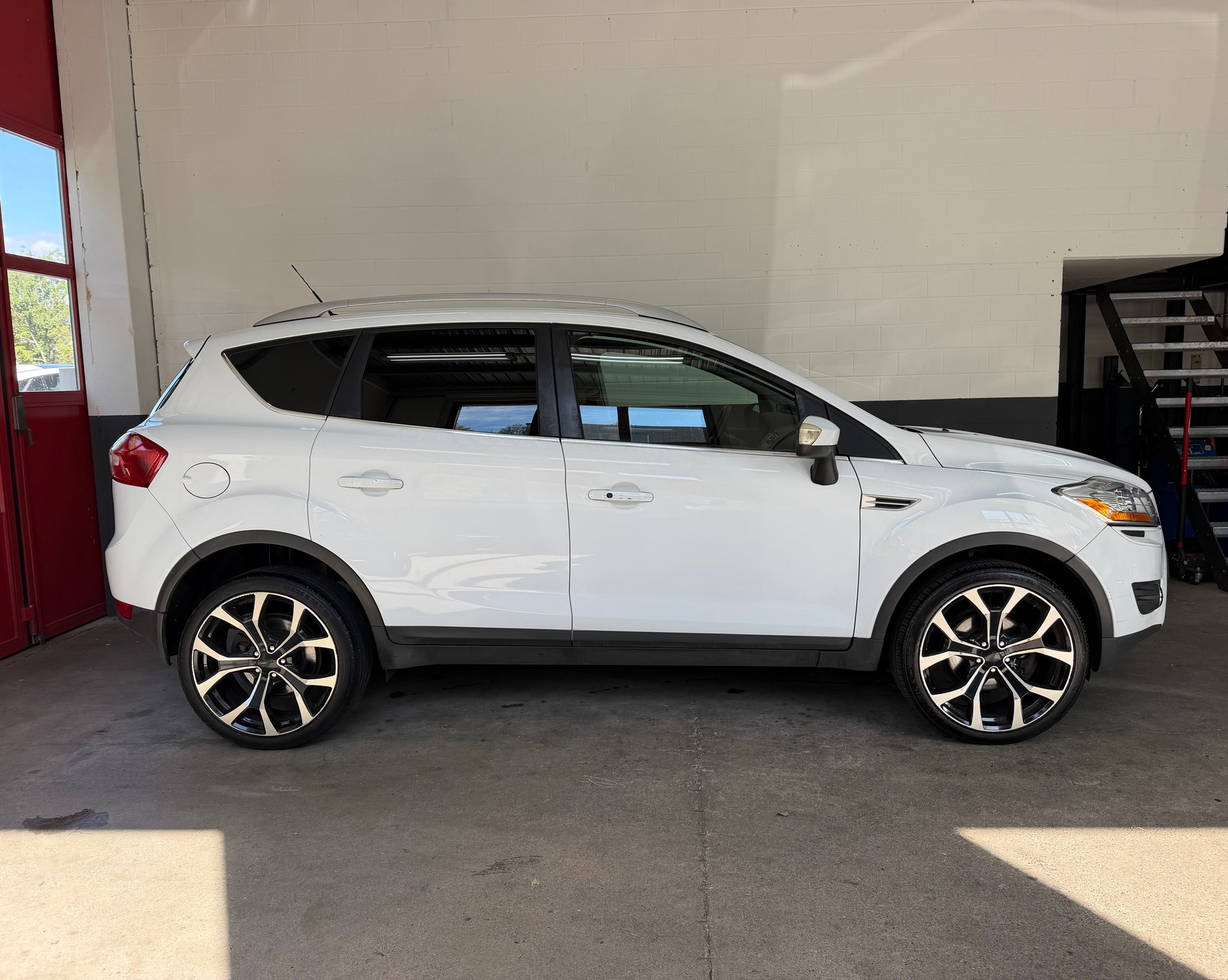 FORD Kuga 2.5 Turbo Titanium 4WD Automatic //NEU AB MFK!-image-4