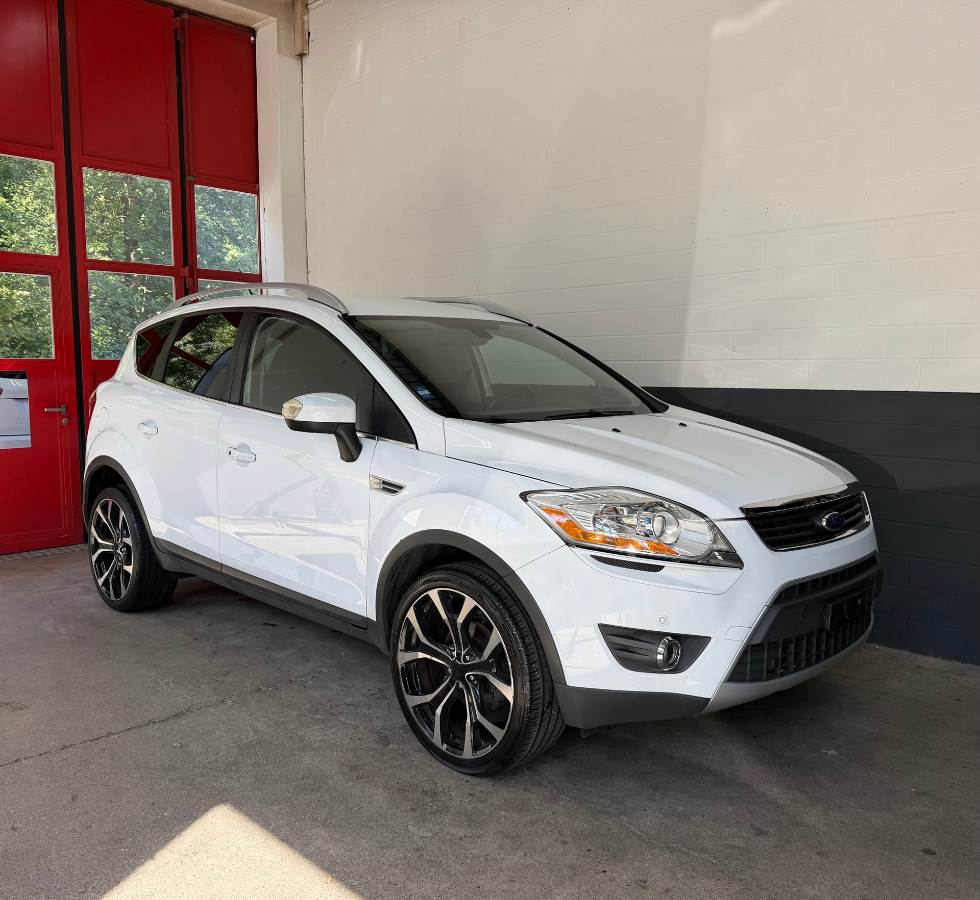 FORD Kuga 2.5 Turbo Titanium 4WD Automatic //NEU AB MFK!-image-0