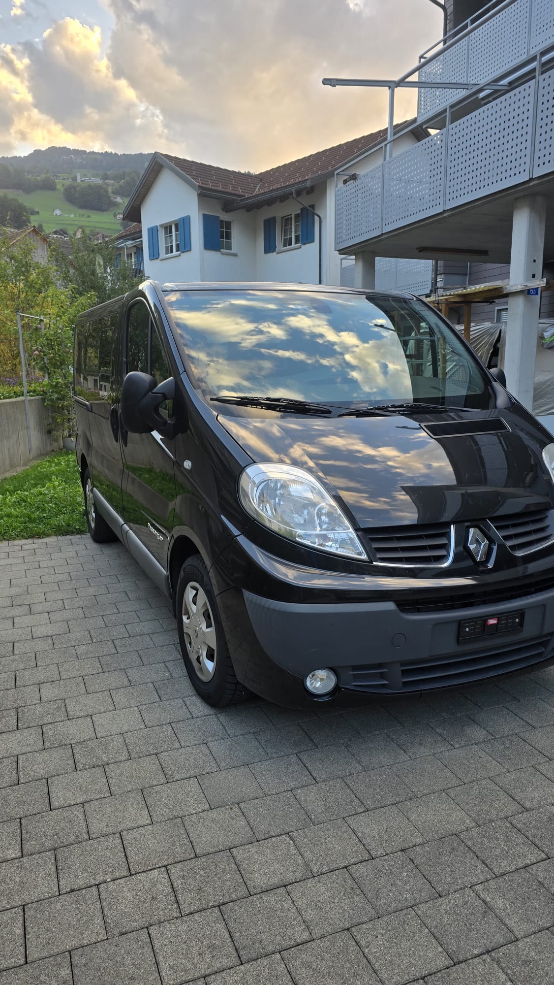 RENAULT 2.0 dCi 114 Black Ed.Q. ECO-image-0